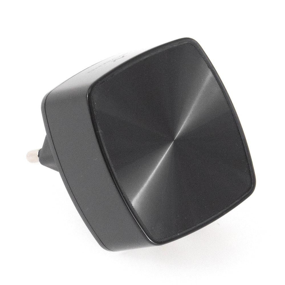 Lavvento wall charger dual USB 15W MP106